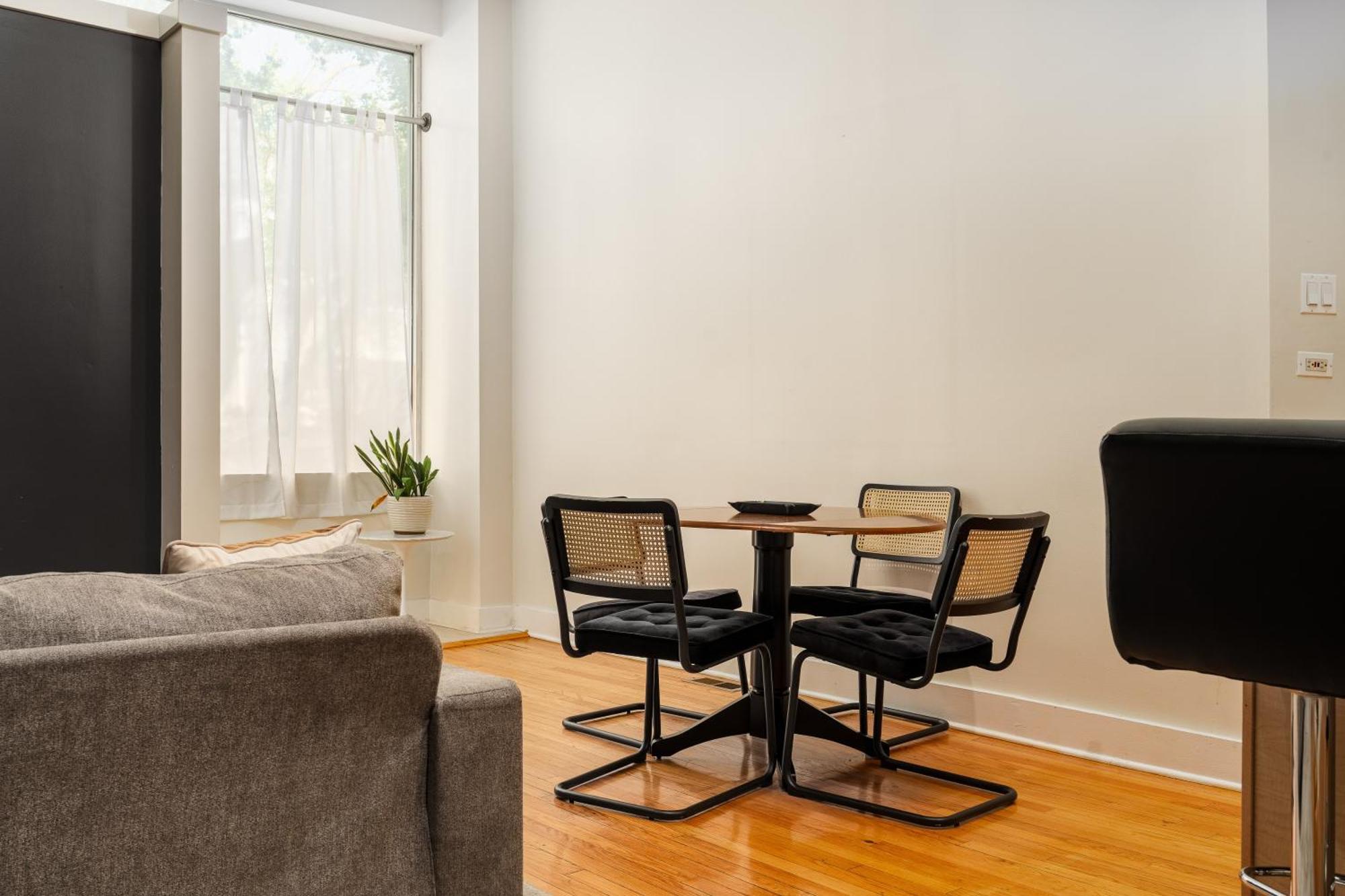 Bucktown 2Br Flat Near The 606 Chicago Exterior photo
